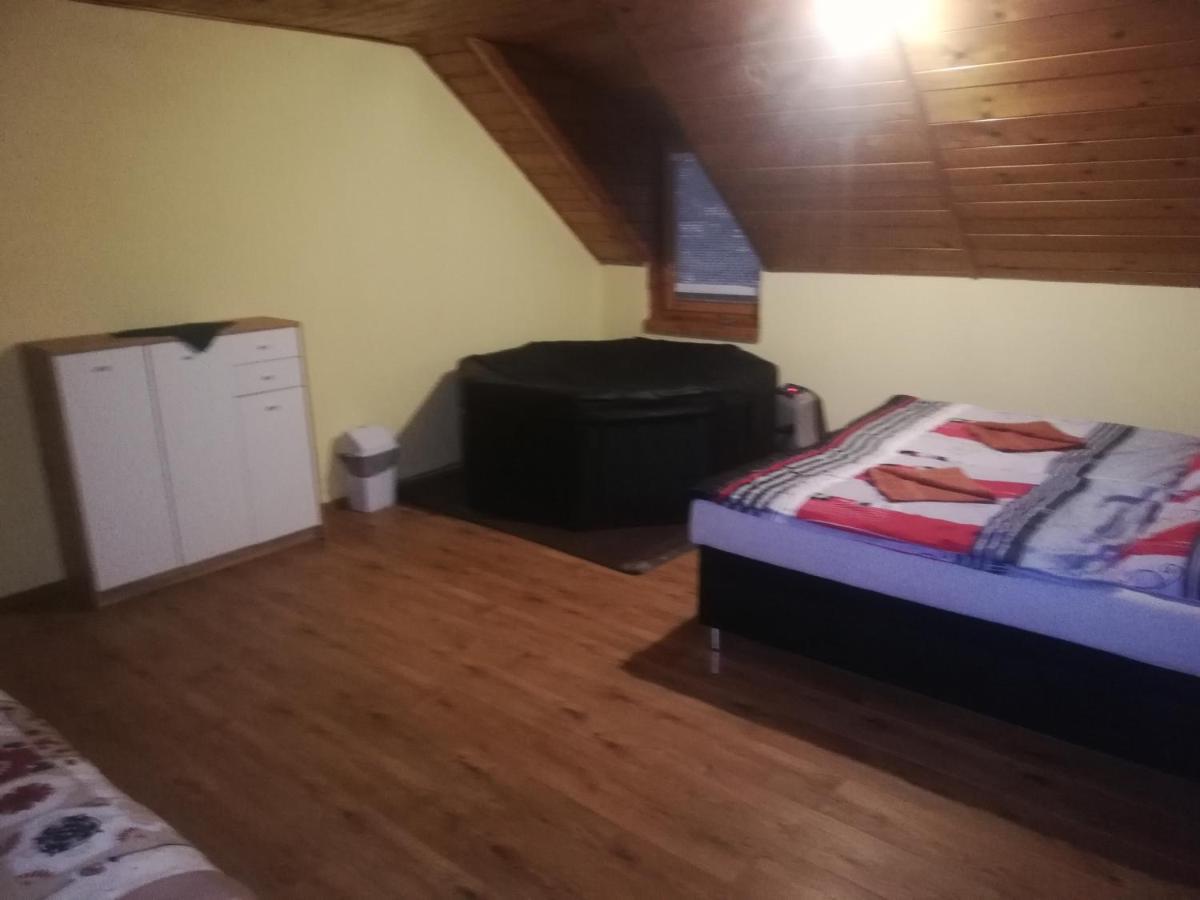 Apartament Privat Femamki Licartovce Zewnętrze zdjęcie
