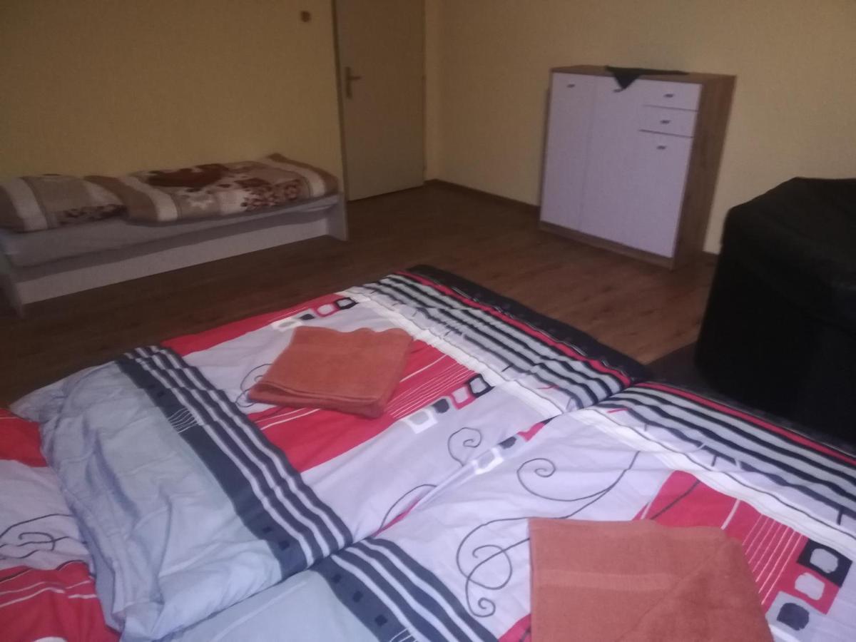 Apartament Privat Femamki Licartovce Zewnętrze zdjęcie