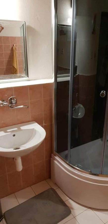 Apartament Privat Femamki Licartovce Zewnętrze zdjęcie